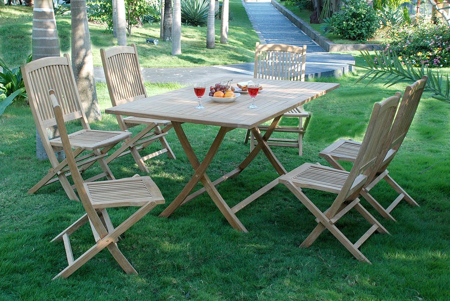 Quality outdoor dining furniture